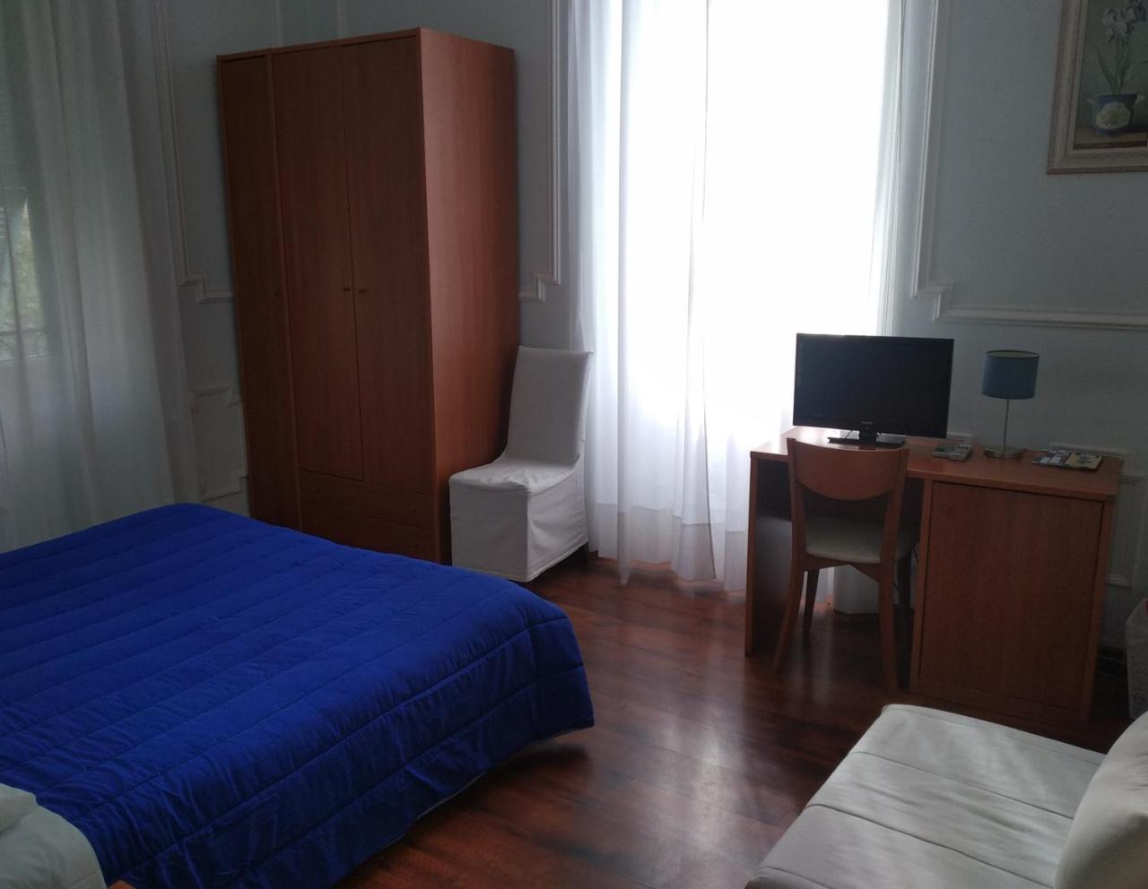 Hotel Lucciola Бордигера Экстерьер фото