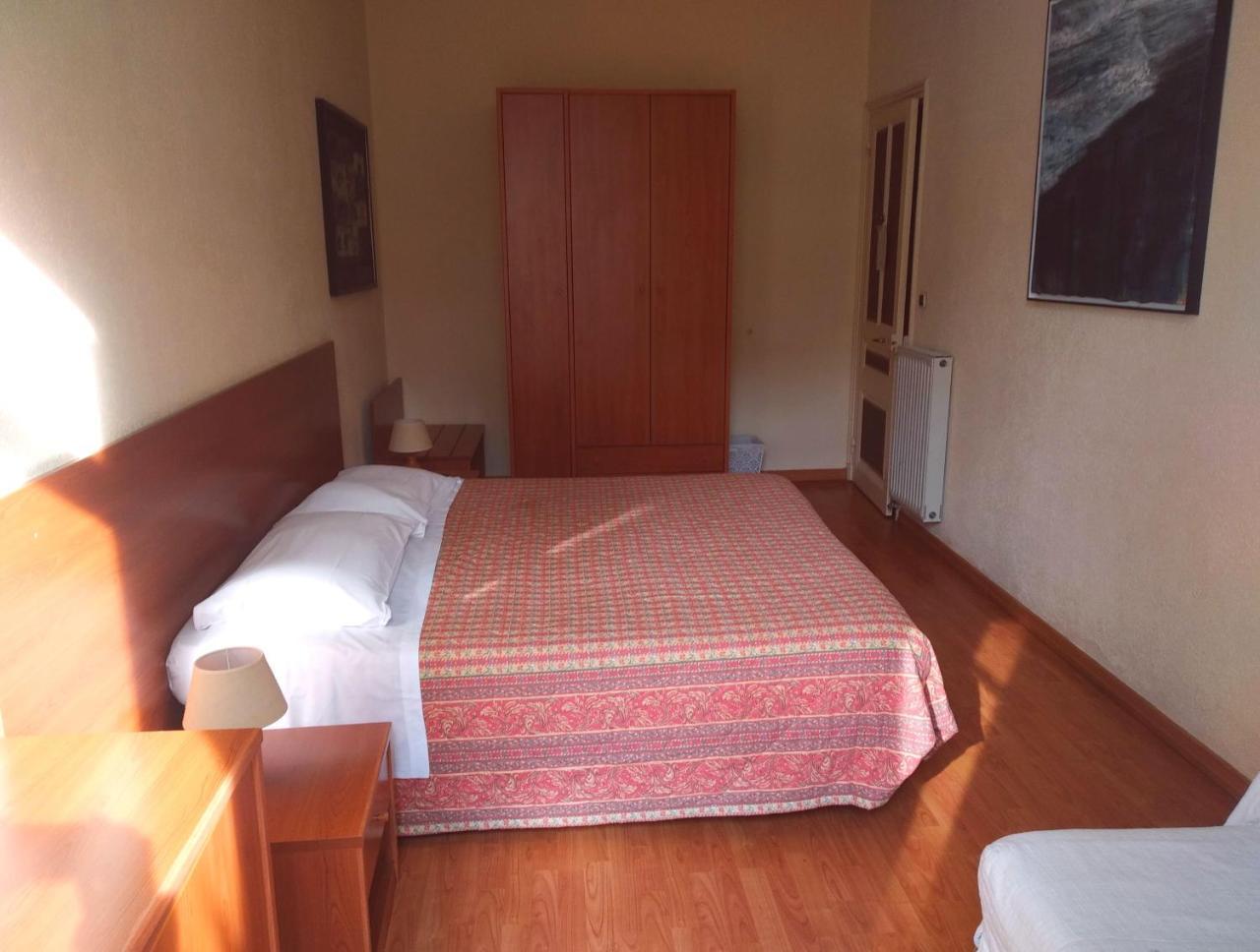 Hotel Lucciola Бордигера Экстерьер фото