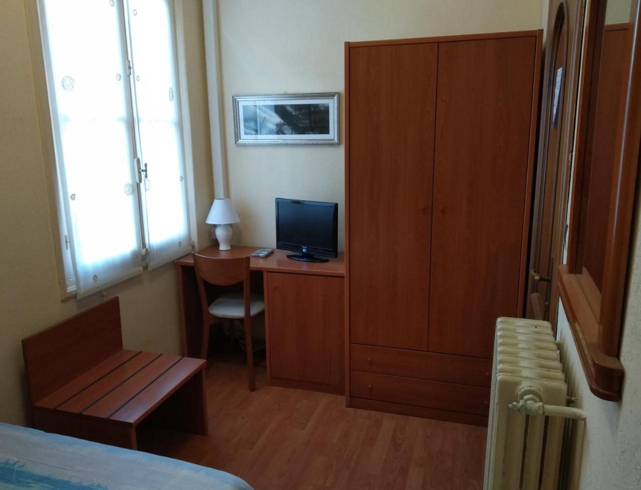 Hotel Lucciola Бордигера Экстерьер фото